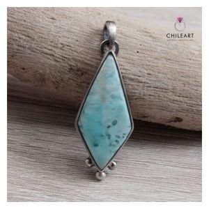 larimar, larimar  biżuteria, srebro, larimar i kwiatek, larimar kwiat, larimar wisior z listkiem, wisior z larimarem, larimar w srebrze, larimar wisior, biżuteria autorska, srebro oksydowane, polskie rękodzieło,  srebrna biżuteria, chileart, biżuteria chileart