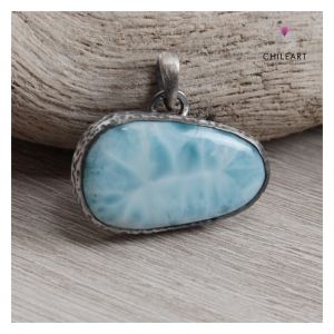 larimar, larimar  biżuteria, srebro, larimar i kwiatek, larimar kwiat, larimar wisior z listkiem, wisior z larimarem, larimar w srebrze, larimar wisior, biżuteria autorska, srebro oksydowane, polskie rękodzieło,  srebrna biżuteria, chileart, biżuteria chileart